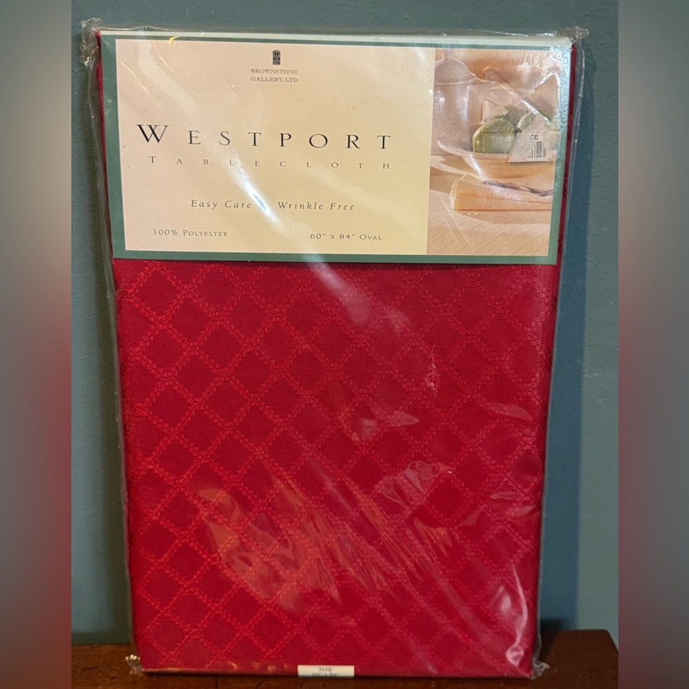 NWT Westport Red Diamond Oval Tablecloth - Elegant Home Accent - 60”x84”